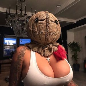 Meet your Posher, Troy